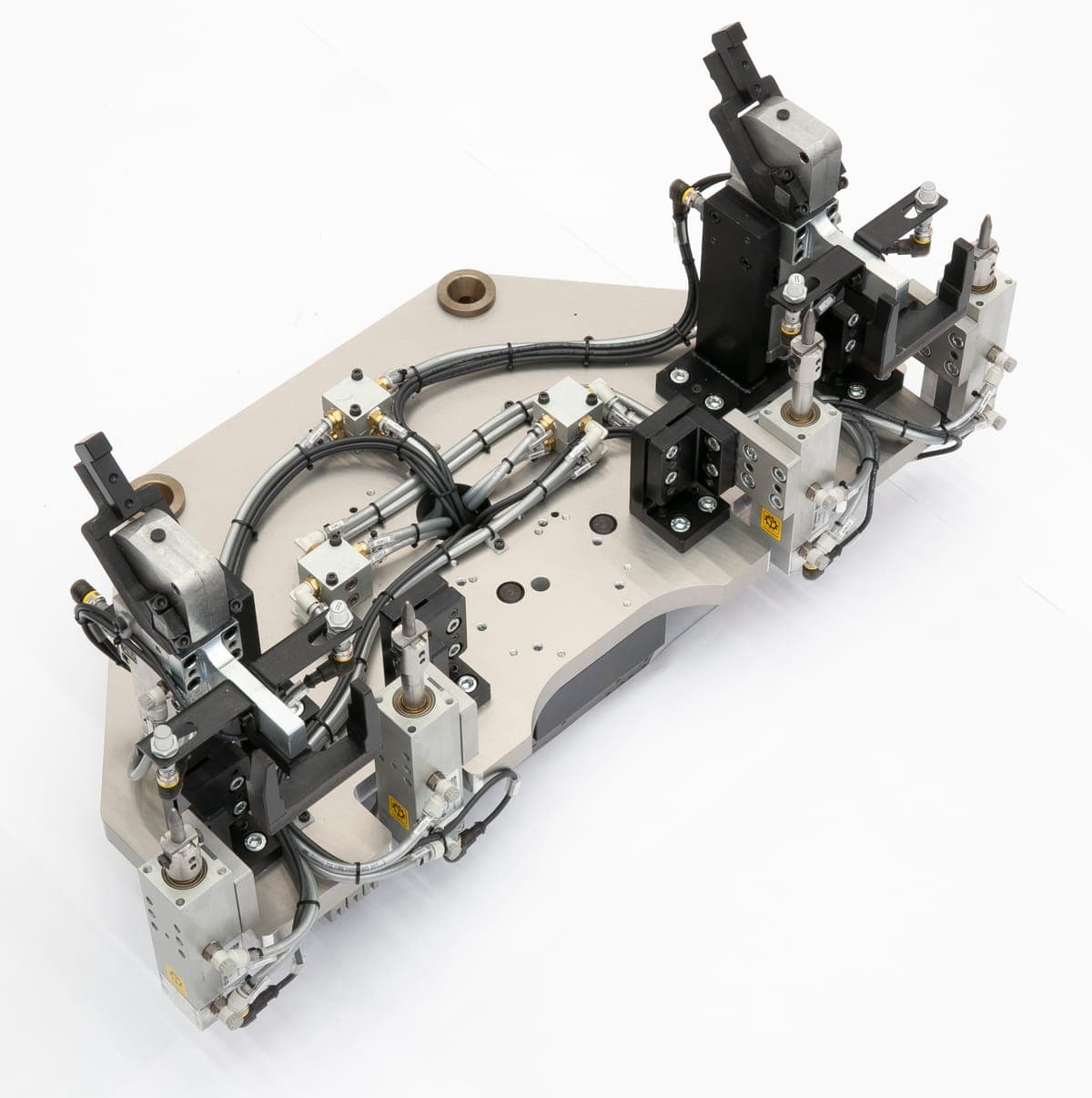 ÚTILES PORTA PIEZAS — Útiles porta piezas para robot.